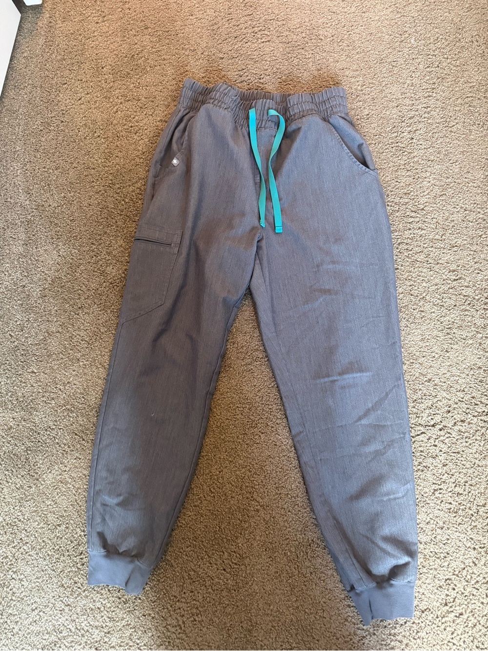 FIGS Gray Jogger scrub bottoms